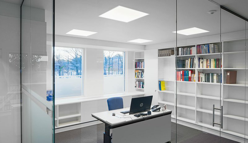 Как выбрать светодиодный светильник для офиса или коммерческого помещения